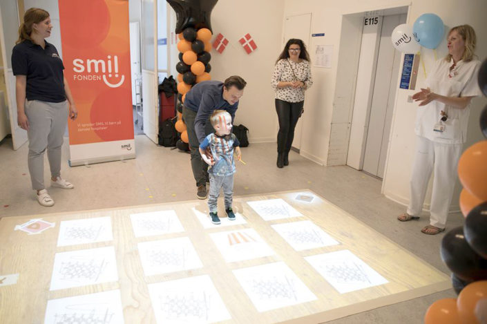 interaktivt-gulv-på-børneafdelingen