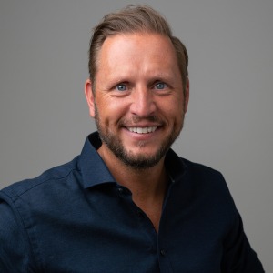 <center>Thomas Sassersson</center>